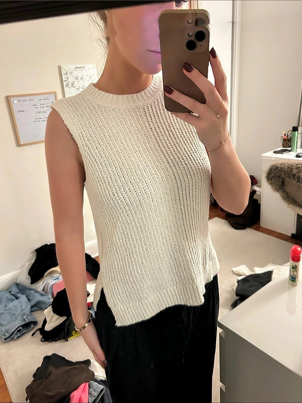 Abercrombie & Fitch Women's Cream Knit Sleeveless Sweater